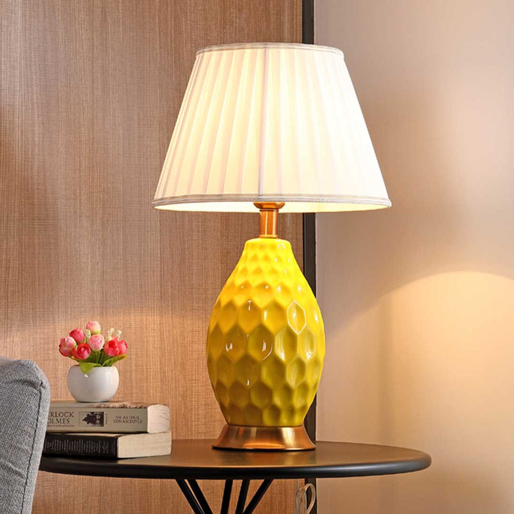 NNEAGS 4× Żółta Teksturowana Ceramiczna Lampa Stołowa z Złotą Podstawą – Zestaw 4