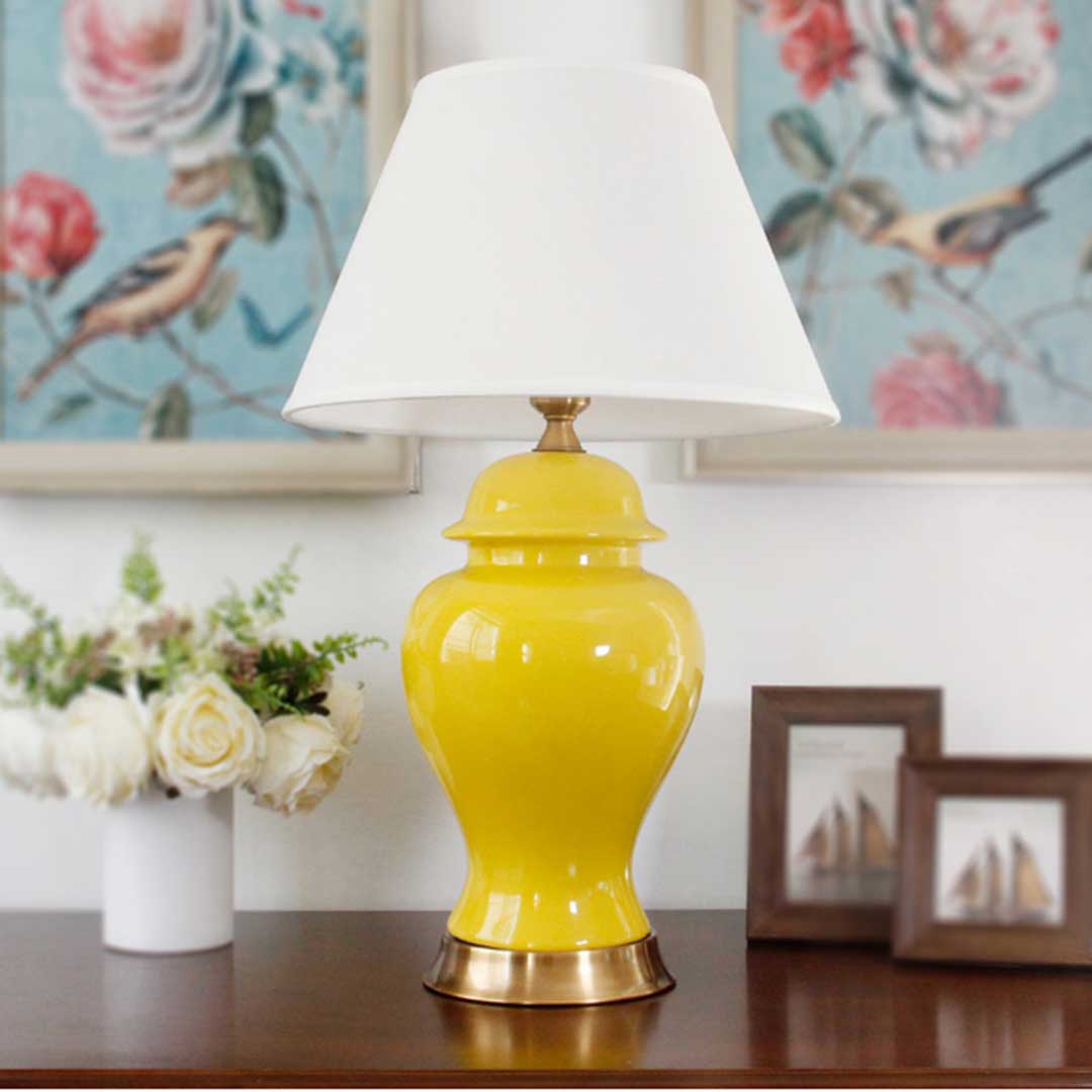 NNEAGS – Zestaw 2 Ceramicznych Lamp Stołowych Owalnych z Złotą Podstawą – Yellow