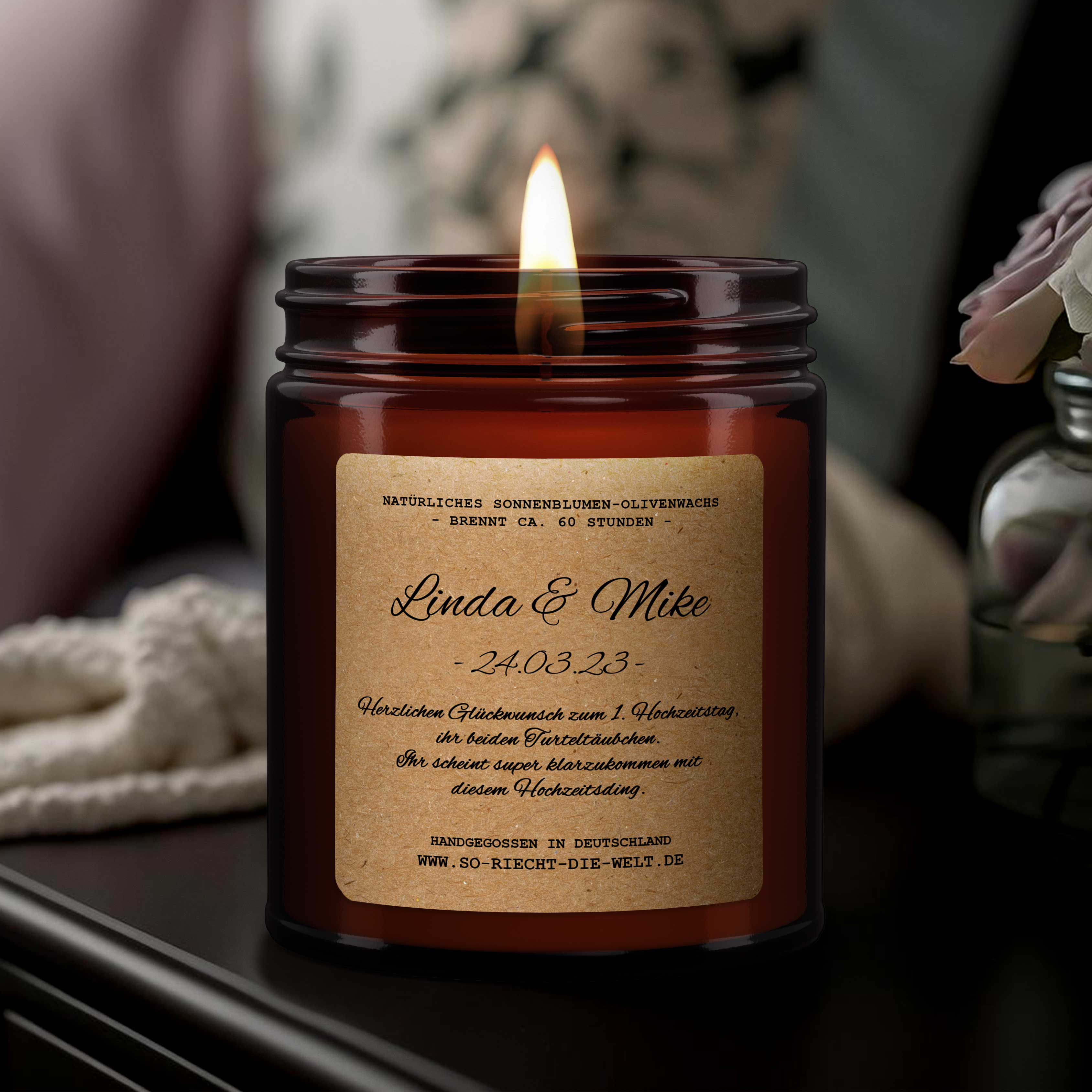 Świeca jubileuszowa – „Gratulacje z okazji rocznicy” Prezent na rocznicę dla pary | Personalizowana świeca | Świeca zapachowa w szkle 240 ml – 450 g | Naturalny, ekologiczny wosk