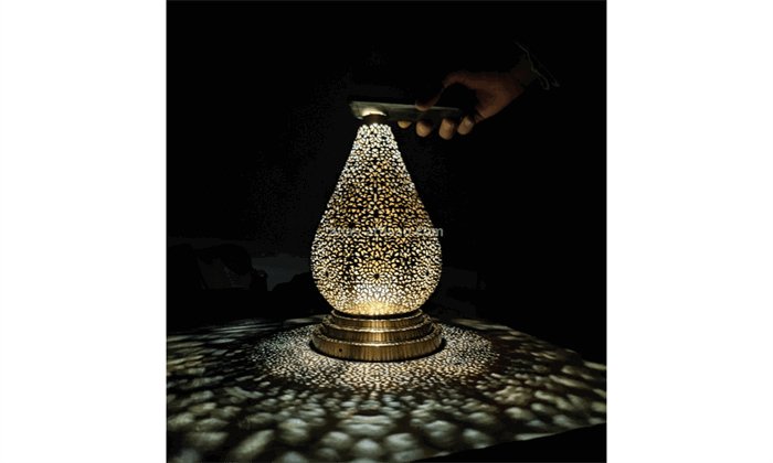 Veilleuse Molin – Ręcznie Wykonana Lampka z Żółtej Miedzi | Artystyczny Motyw, Wyjątkowe Oświetlenie